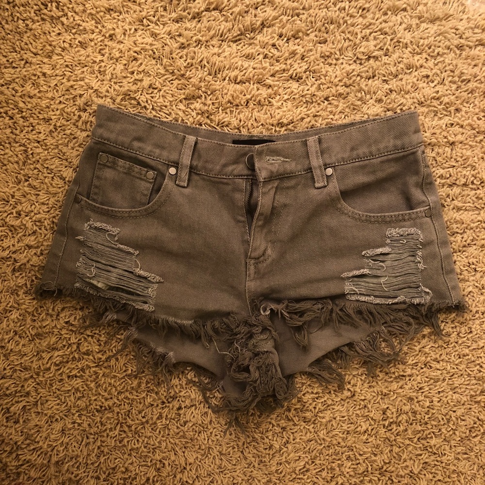 Cheeky mid waist shorts
